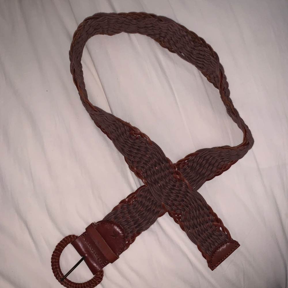 Thick band belt.